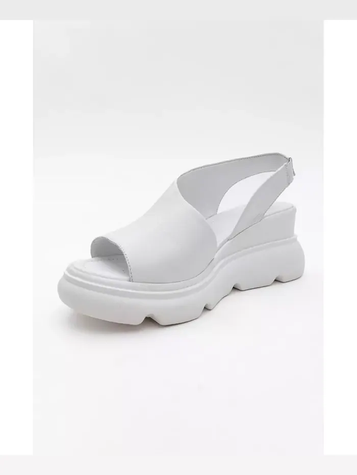 Женские сандалии Agusto на платформе из кожи Forever & Always Shoes — изображение 4 из 4, белый