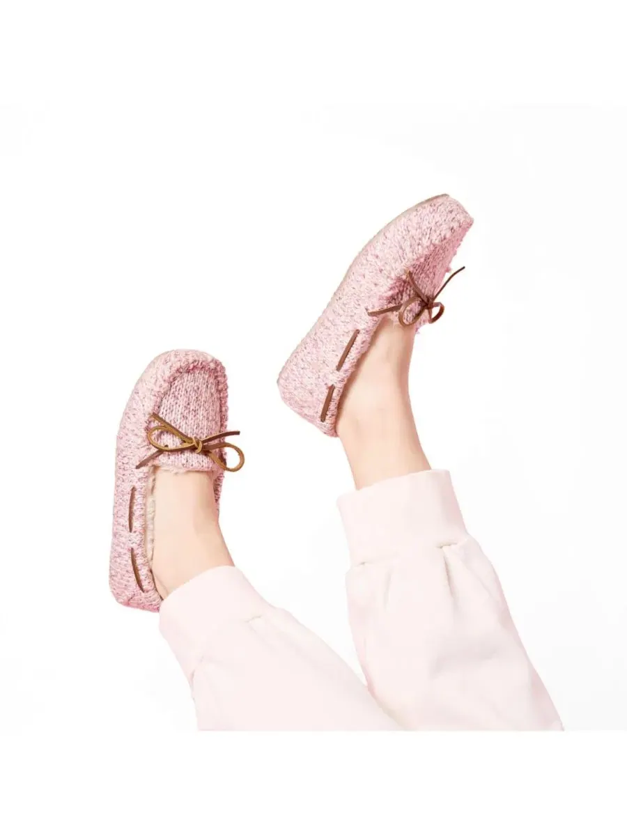 Домашние тапочки мокасины с блестящим трикотажным верхом Minnetonka — изображение 2 из 7, розовый