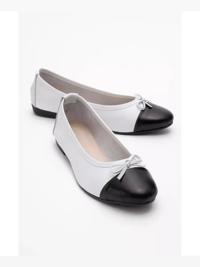 Балетки Rayne Cap Toe из кожи с мыском (женские) Forever & Always Shoes