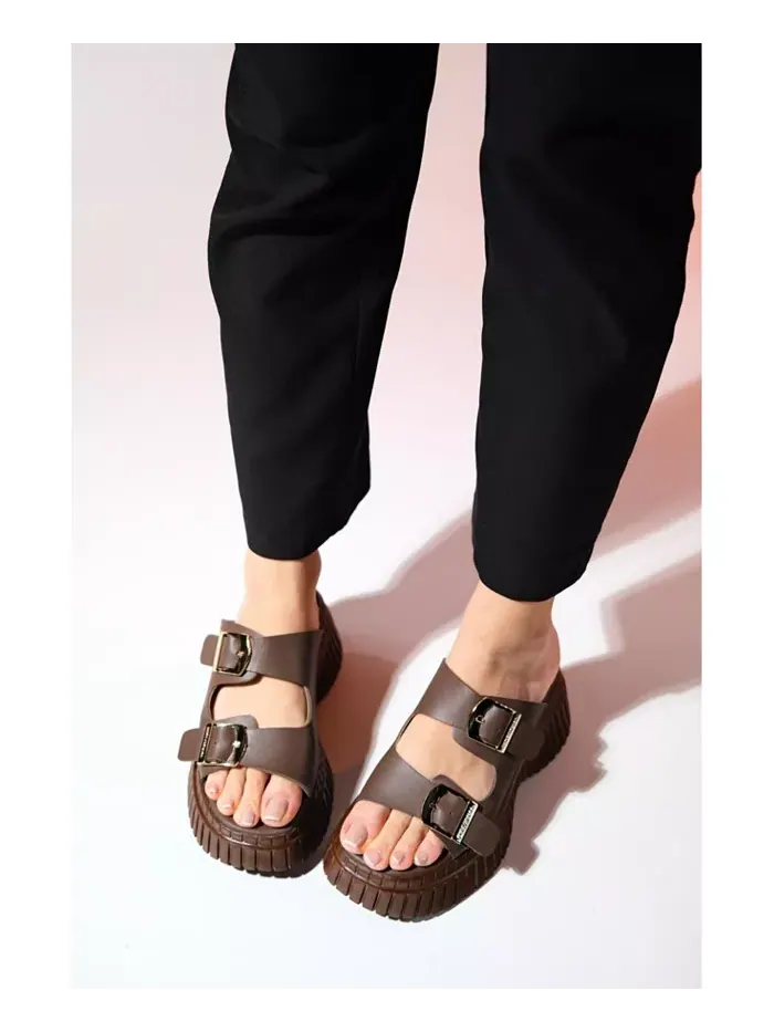 Женские сандалии Joanes Leather на платформе с двумя ремешками Forever & Always Shoes — изображение 5 из 5, коричневый