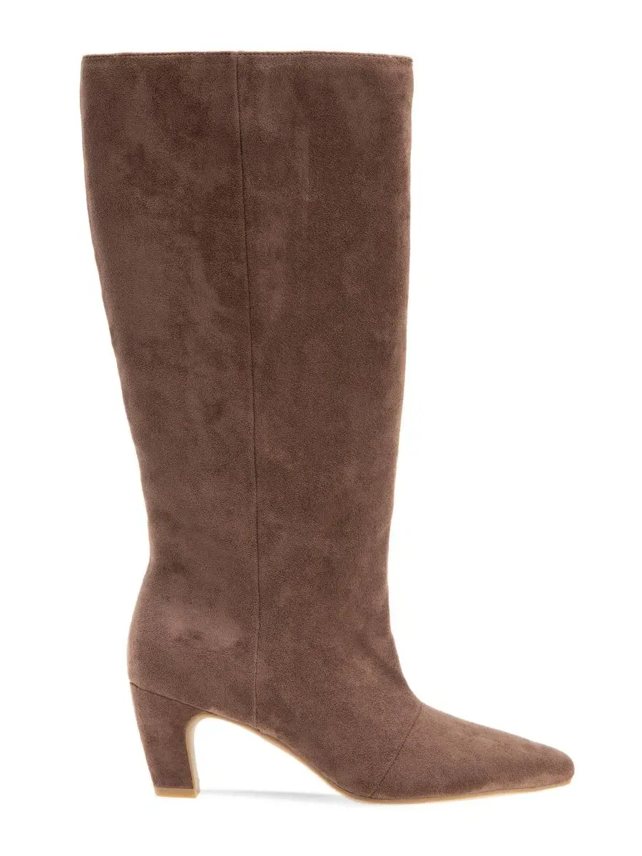 Ботинки Xana Pointed Toe Wide Calf BCBGeneration — изображение 2 из 5, тауп