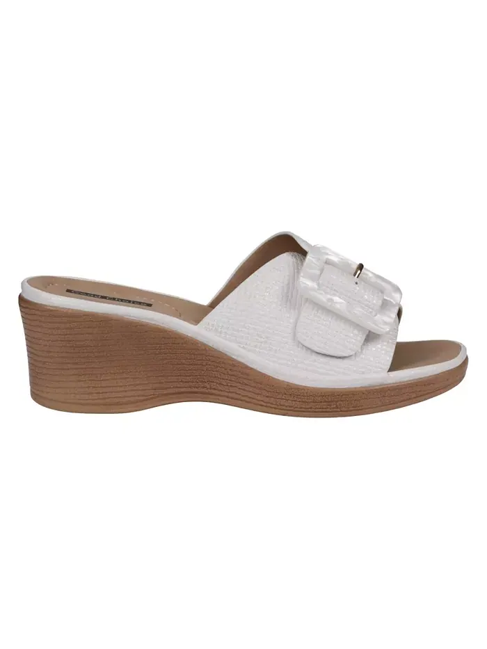 Женские босоножки Teri на платформе с пряжкой GC Shoes — изображение 2 из 5, белый