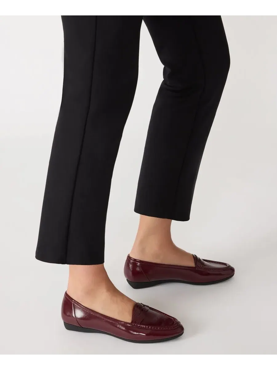 Лоферы Carson Slip-On с острым носком Anne Klein, Bordeaux Crinkle — изображение 3 из 8