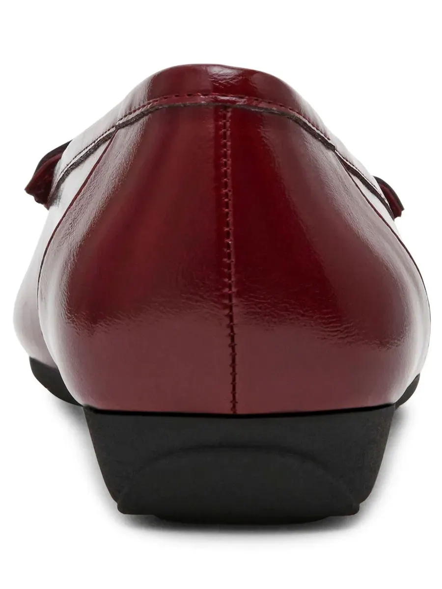 Лоферы Carson Slip-On с острым носком Anne Klein, Bordeaux Crinkle — изображение 4 из 8