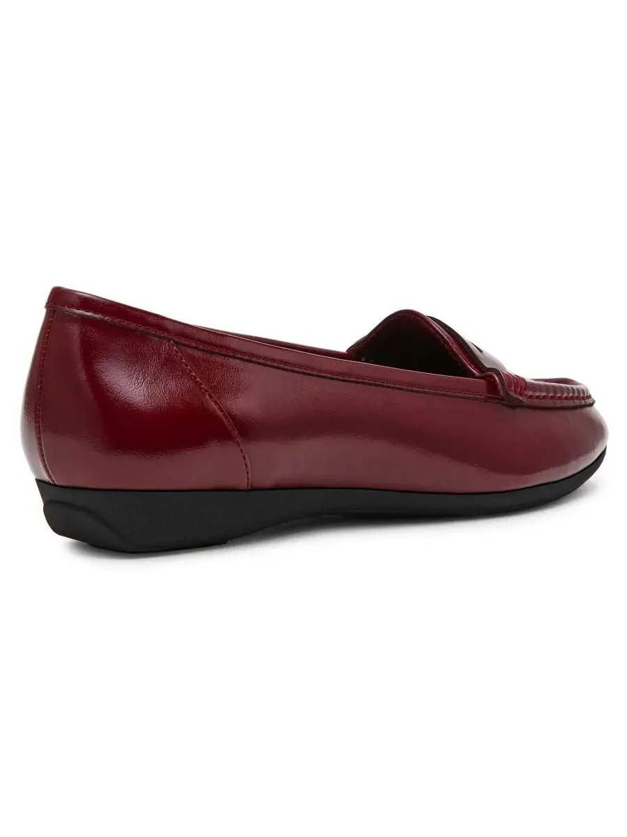 Лоферы Carson Slip-On с острым носком Anne Klein, Bordeaux Crinkle — изображение 8 из 8