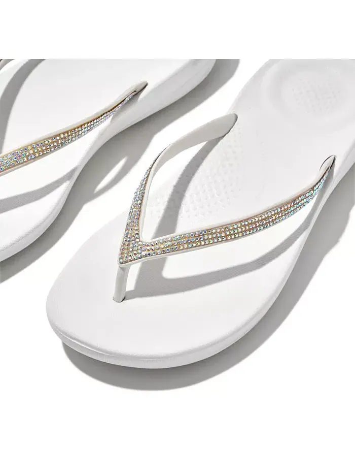 Женские босоножки-вьетнамки Iqushion Sparkle FitFlop — изображение 6 из 10, белый