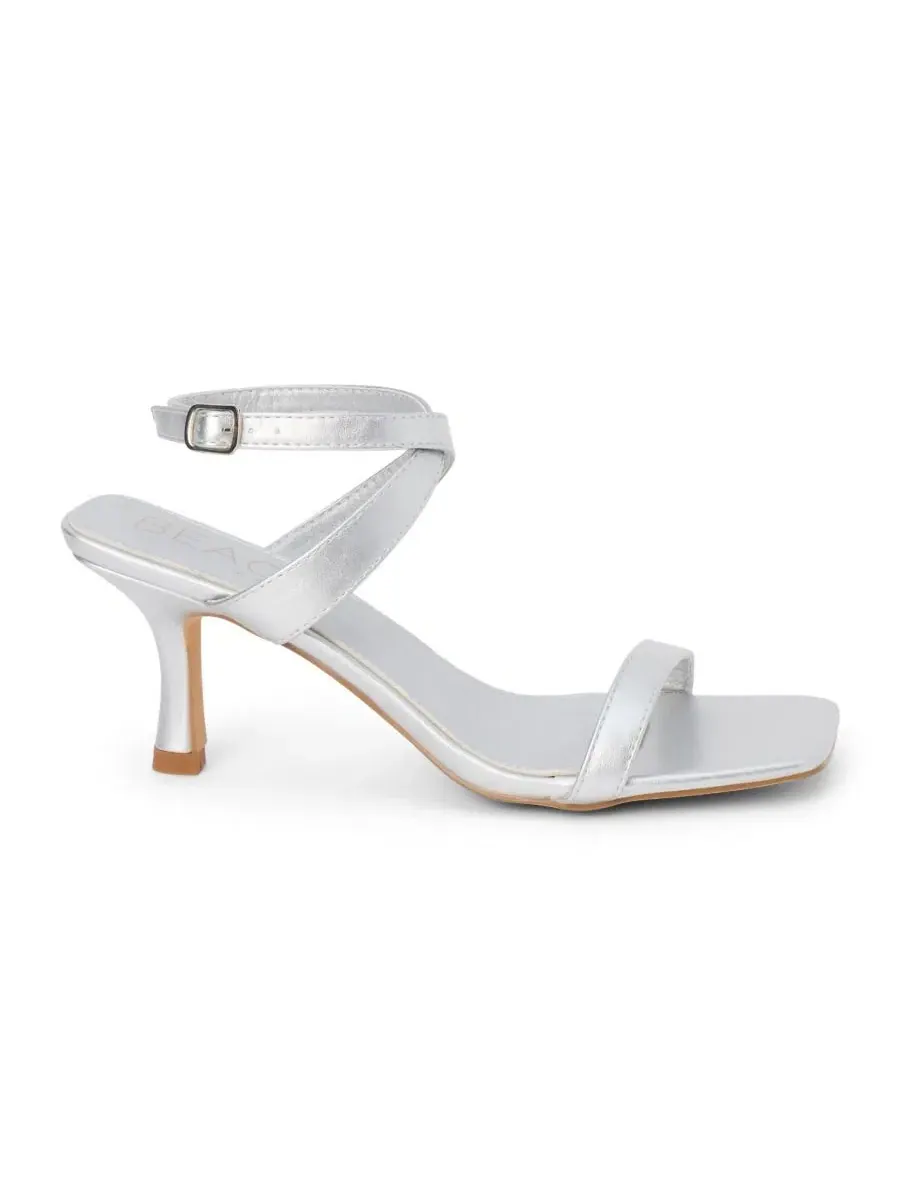 Босоножки на каблуке с пряжкой Breeze Sandal BEACH by Matisse — изображение 2 из 3, серебряный