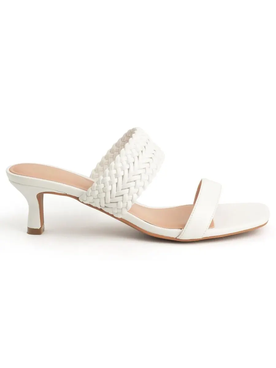 Босоножки на каблуке-рюмочке Gretchen Kitten Heels New & Company — изображение 2 из 7, белый