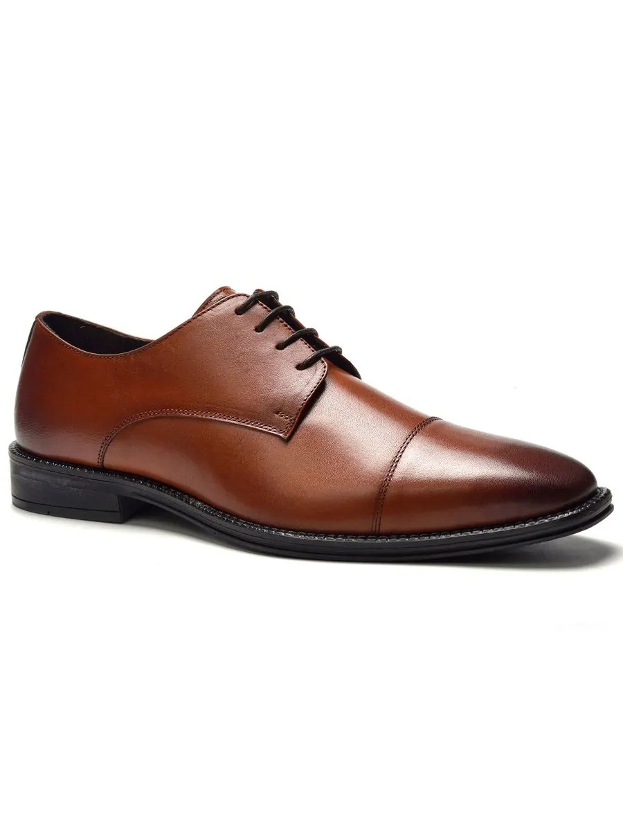 Мужские оксфордские туфли Maddox с мыском Cap-Toe A Veer — изображение 1 из 6, бежевый