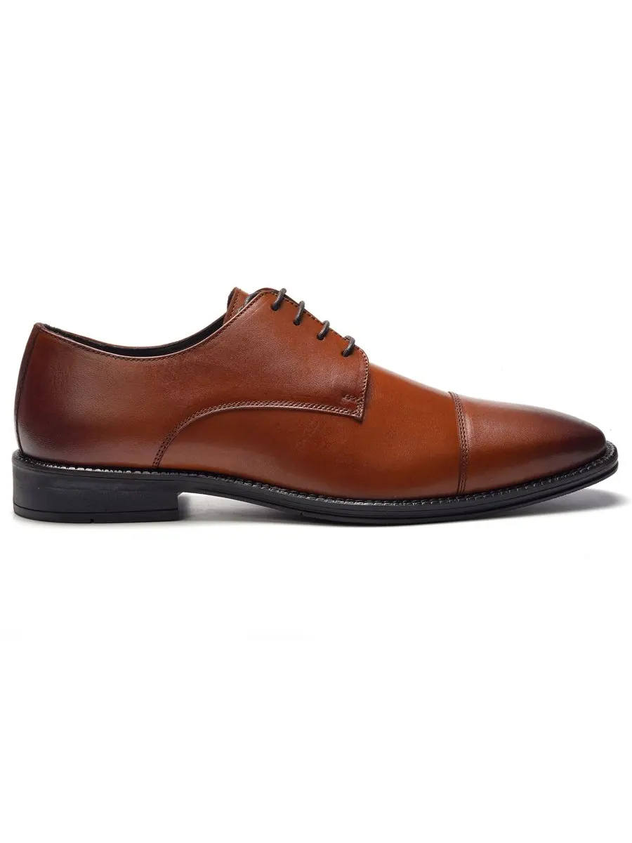 Мужские оксфордские туфли Maddox с мыском Cap-Toe A Veer — изображение 2 из 6, бежевый