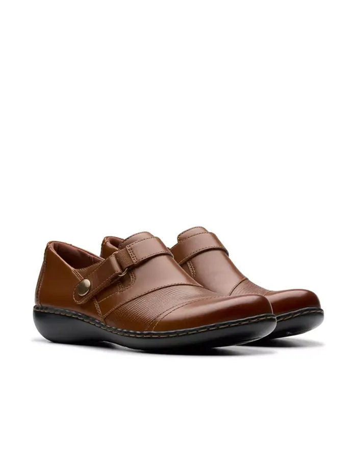 Туфли женские Clarks Ashland Gem Slip On — изображение 6 из 7, бежевый