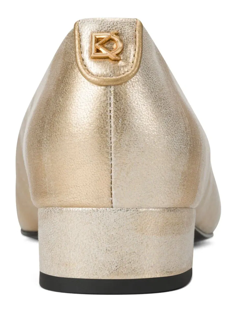 Женские туфли-лодочки Savita II Snip Toe Donna Karan New York — изображение 3 из 5