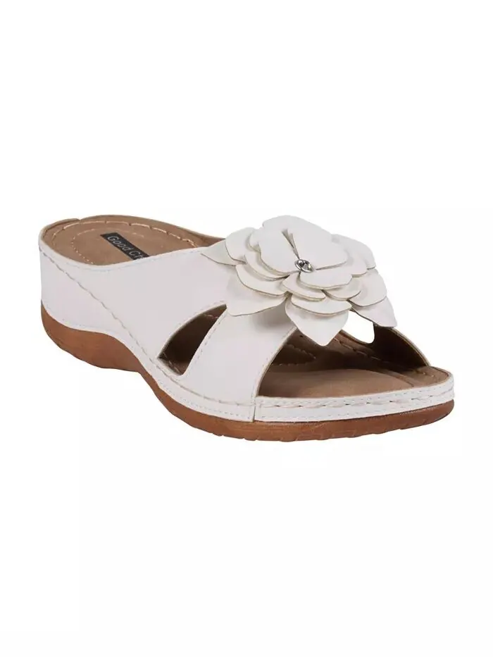 Женские комфортные сандалии Joy Flower Rosette GC Shoes — изображение 1 из 5, белый