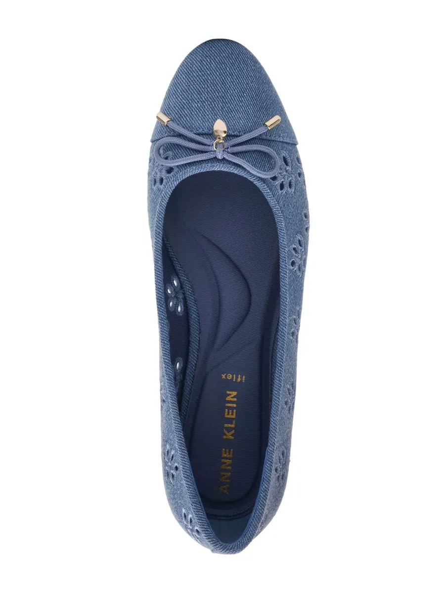Женские балетки Luci с перфорацией на мыске Anne Klein — изображение 4 из 7, джинсовый синий