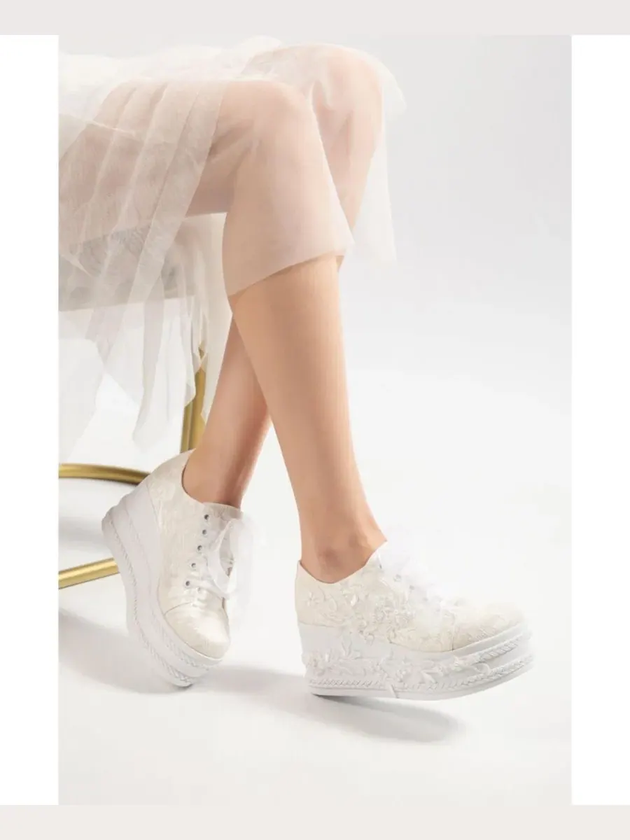 Платформенные кроссовки-сникерсы с кружевным верхом Valencia Forever & Always Shoes — изображение 3 из 4, белый