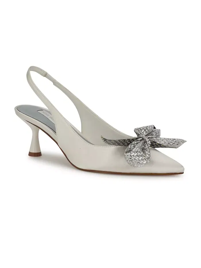 Женские свадебные туфли-лодочки Rills с острым носком и ремешком на пятке Nine West — изображение 1 из 5, белый