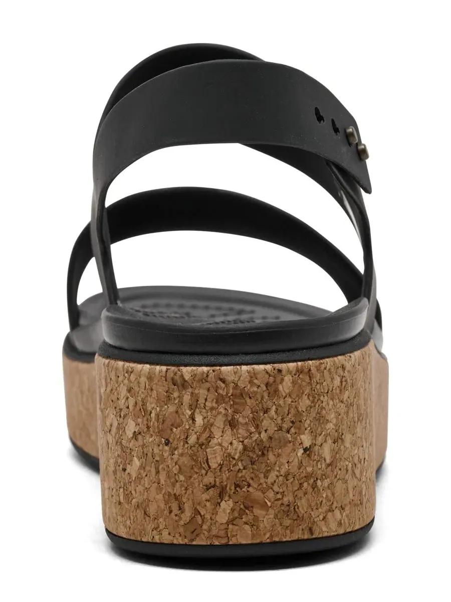 Женские босоножки-танкетки Brooklyn Cork Low Wedge, бренд Crocs — изображение 4 из 6, черный