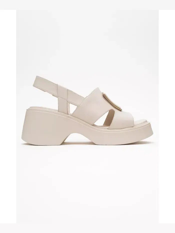 Платформенные сандалии Lucia с кожаной пряжкой (женские) Forever & Always Shoes — изображение 6 из 6, бежевый/бежевый
