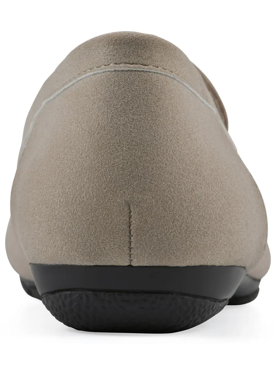 Женские лоферы Giada Driving Slip On Cliffs by White Mountain, Taupe Sueded Smooth — изображение 3 из 6