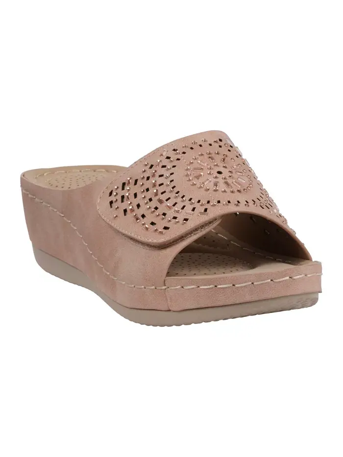 Женские босоножки Adrina на платформе с декоративными элементами GC Shoes — изображение 1 из 5, пудровый розовый