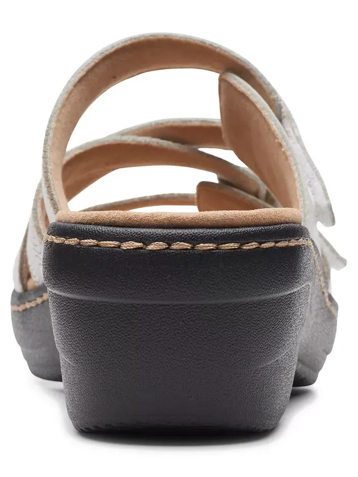 Сандалии женские Clarks Merliah Karli на плоской подошве без застежки — изображение 3 из 7, белый