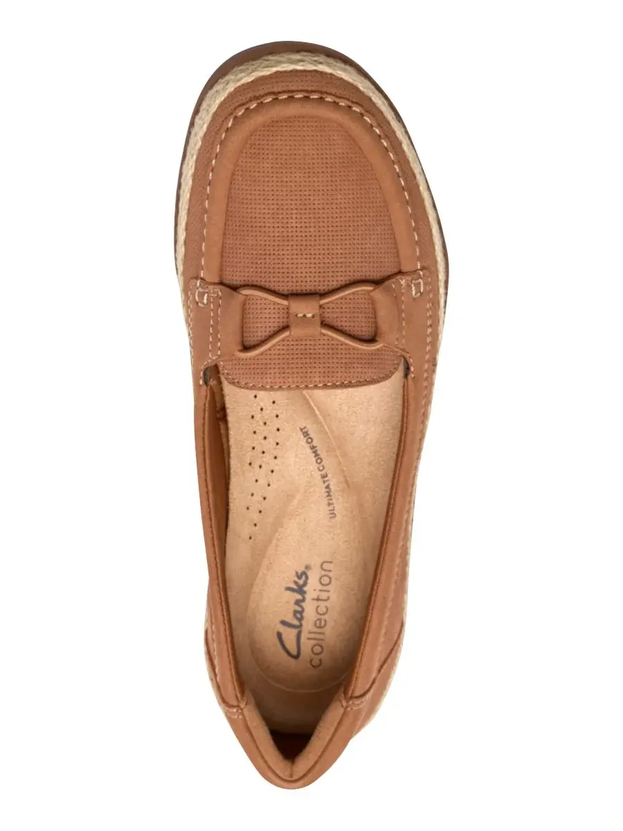 Женские балетки Elaina Milly без шнурков Clarks — изображение 4 из 6, бежевый
