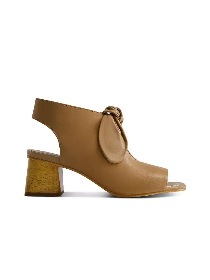 Сандалии Bernardo Lizzie Heel Bernardo Footwear — изображение 1 из 1, бежевый