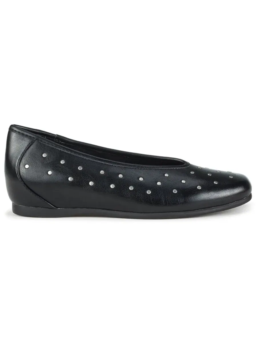 Балетки Ryalie Studded Slip-On Flats Baretraps — изображение 2 из 5, черный