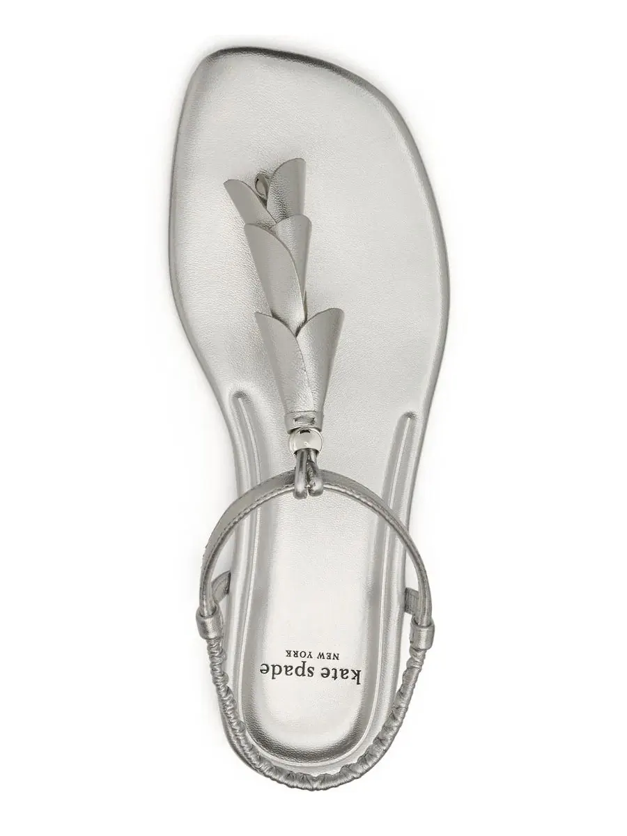 Босоножки с лилией Lily Thong Flat Sandals kate spade new york — изображение 4 из 6, серебряный