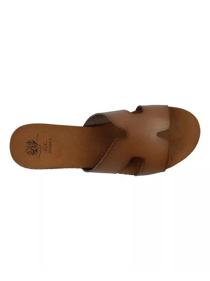 Женские шлепанцы на плоской подошве Nellie с вырезами GC Shoes — изображение 4 из 5, бежевый