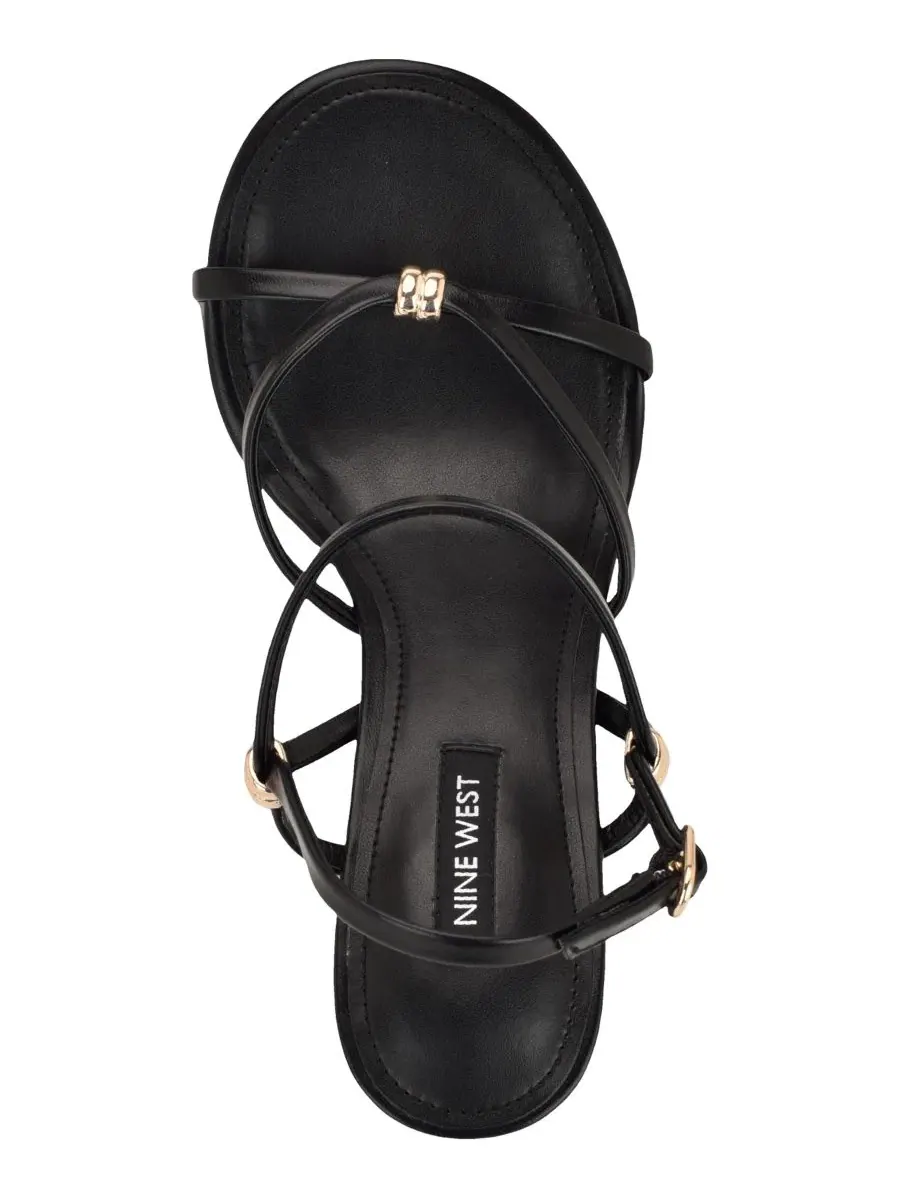 Босоножки-клинья с ремешками и пряжкой Devva Nine West — изображение 4 из 5, черный