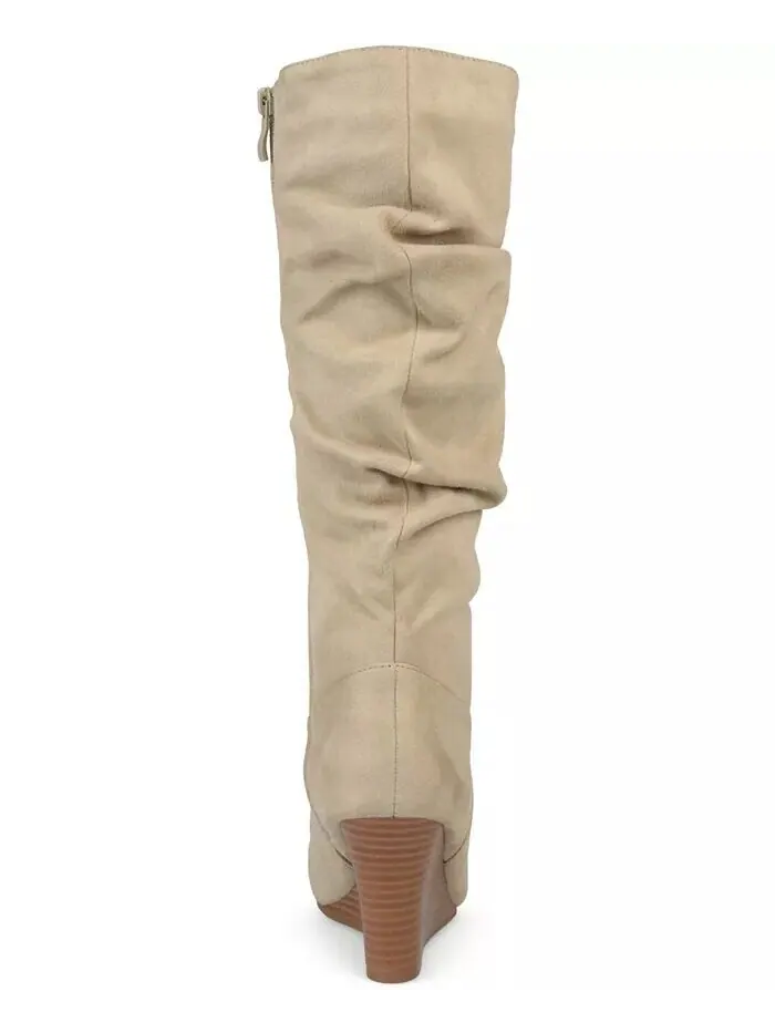 Женские сапоги Haze Wide Calf с оборками и высокой танкеткой Journee Collection — изображение 5 из 6, серый