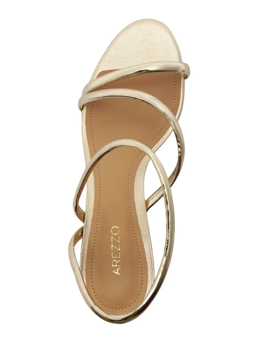 Босоножки на устойчивом каблуке Mikayla Mid Block Sandal Arezzo — изображение 4 из 5, платиновый