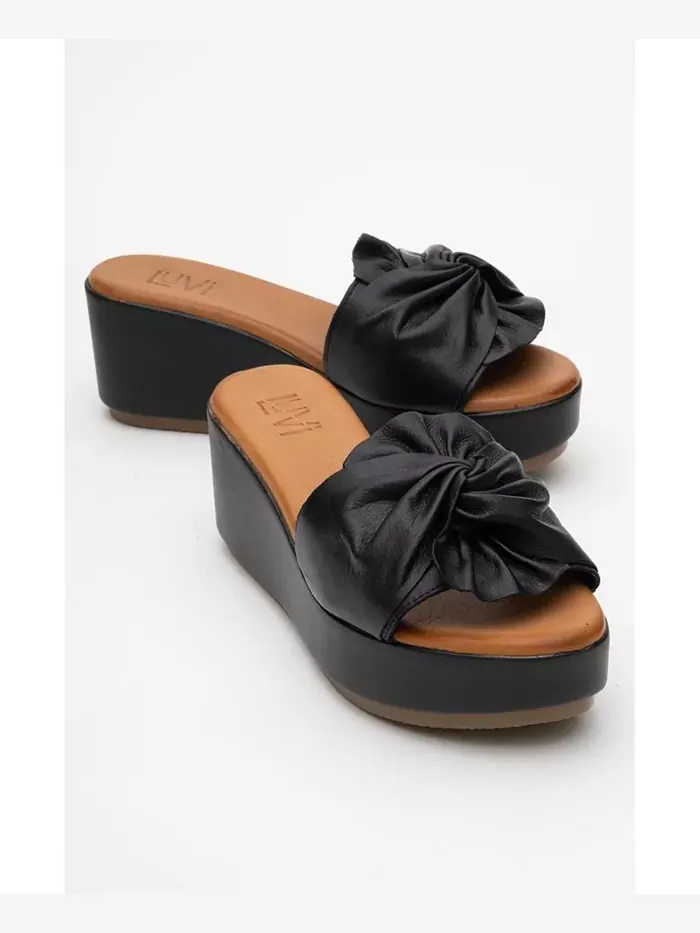 Сандалии из кожи на танкетке Syndra Bow (женские) Forever & Always Shoes — изображение 2 из 6, черный