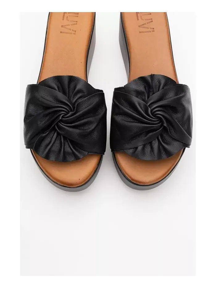Сандалии из кожи на танкетке Syndra Bow (женские) Forever & Always Shoes — изображение 3 из 6, черный