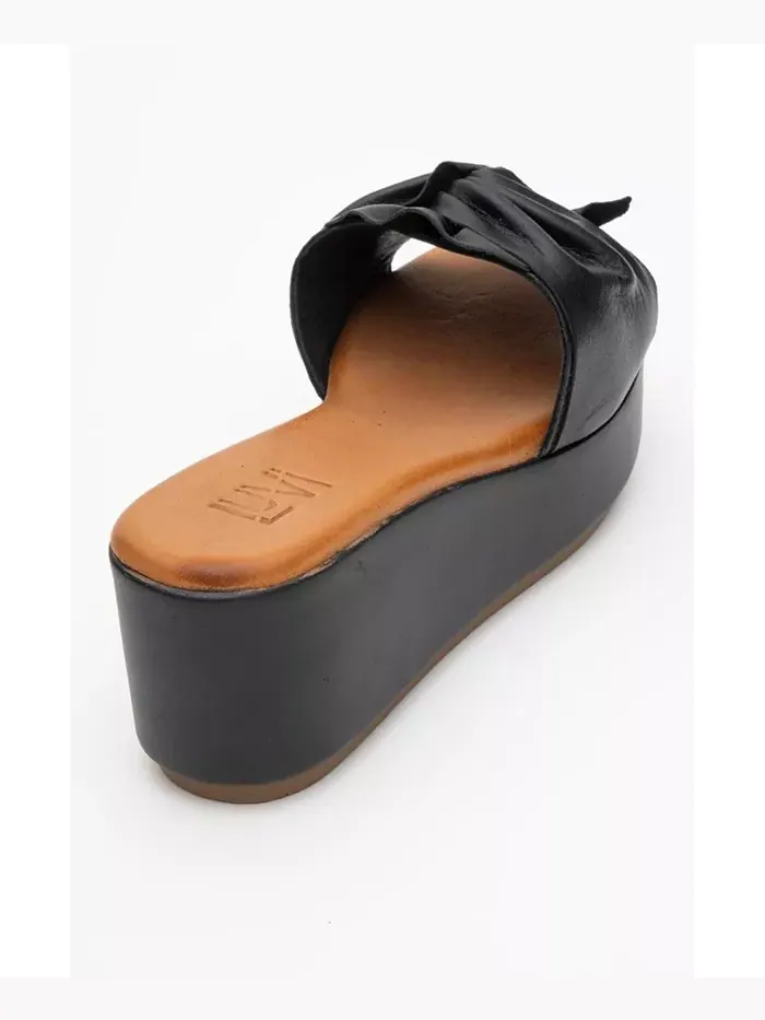 Сандалии из кожи на танкетке Syndra Bow (женские) Forever & Always Shoes — изображение 4 из 6, черный