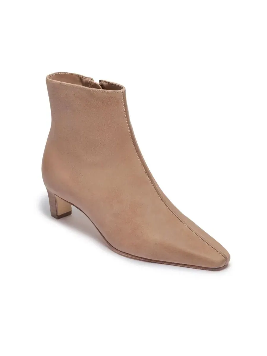 Ботильоны женские из телячьей кожи, на каблуке, модель Everett Bernardo Footwear — изображение 1 из 4, светлый бежевый
