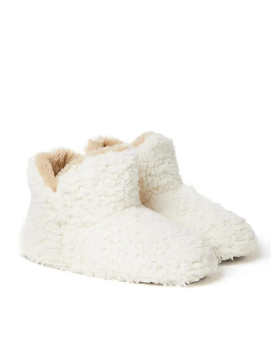 Женские домашние тапочки Chelsea Shaggy Pile Bootie с пушистым ворсом Dearfoams, Muslin — изображение 2 из 4
