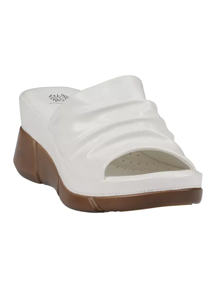 Женские сандалии-слипоны Nora на платформе GC Shoes — изображение 1 из 5, белый