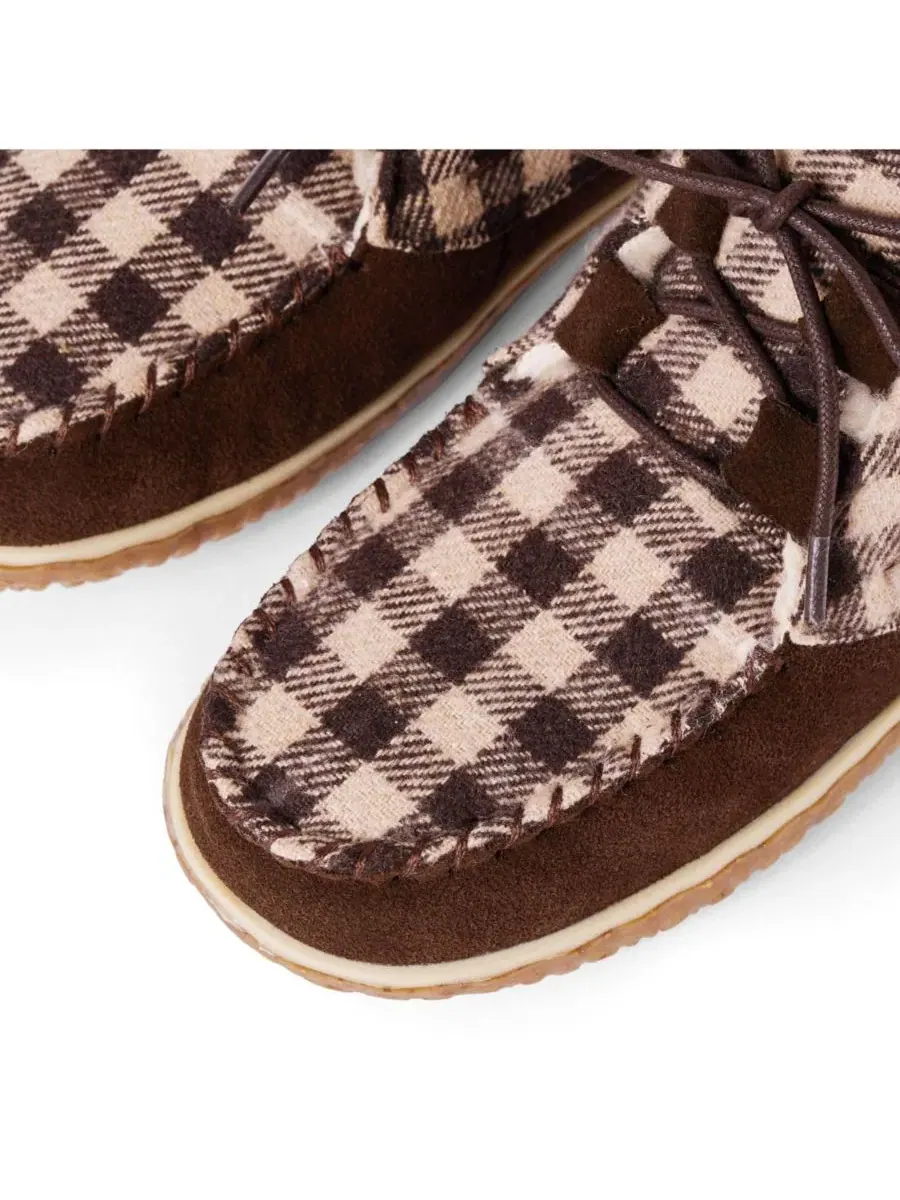 Уютные слипперы-ботинки Torrey с шнуровкой Minnetonka — изображение 3 из 6, коричневый