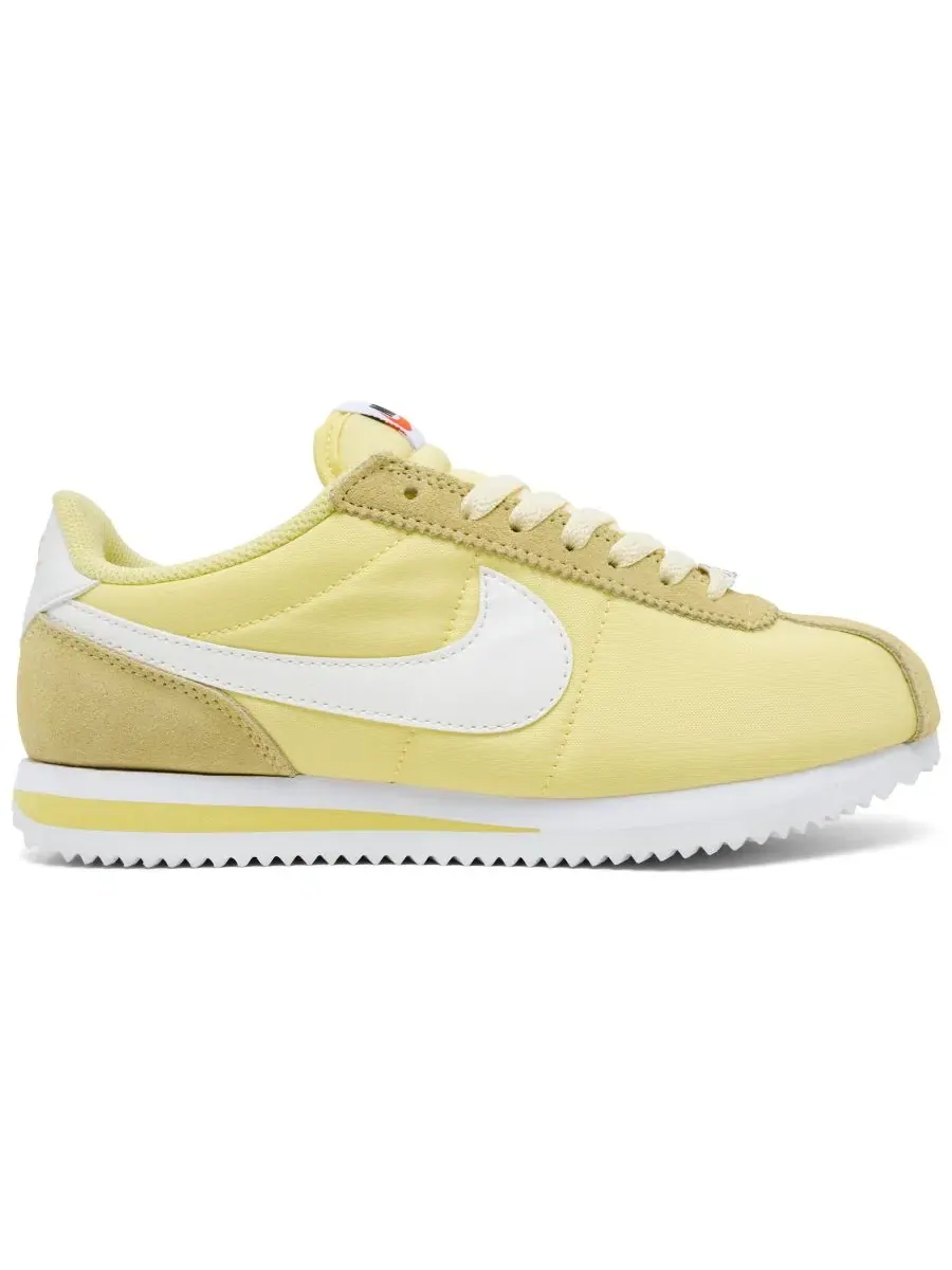 Кроссовки женские классические Cortez Textile Nike — изображение 2 из 6, желтый