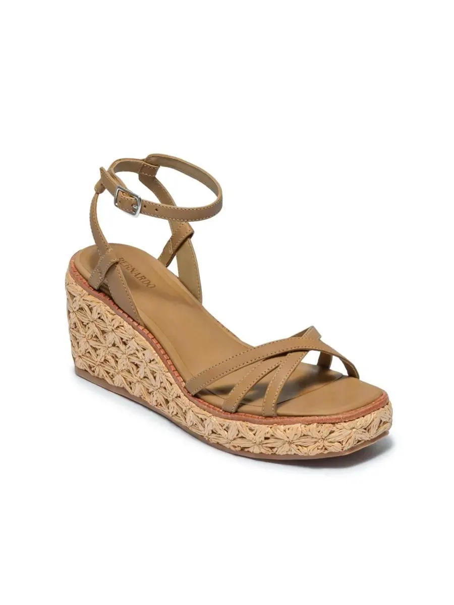 Женские сандалии на танкетке Cairo Bernardo Footwear — изображение 1 из 5, бежевый