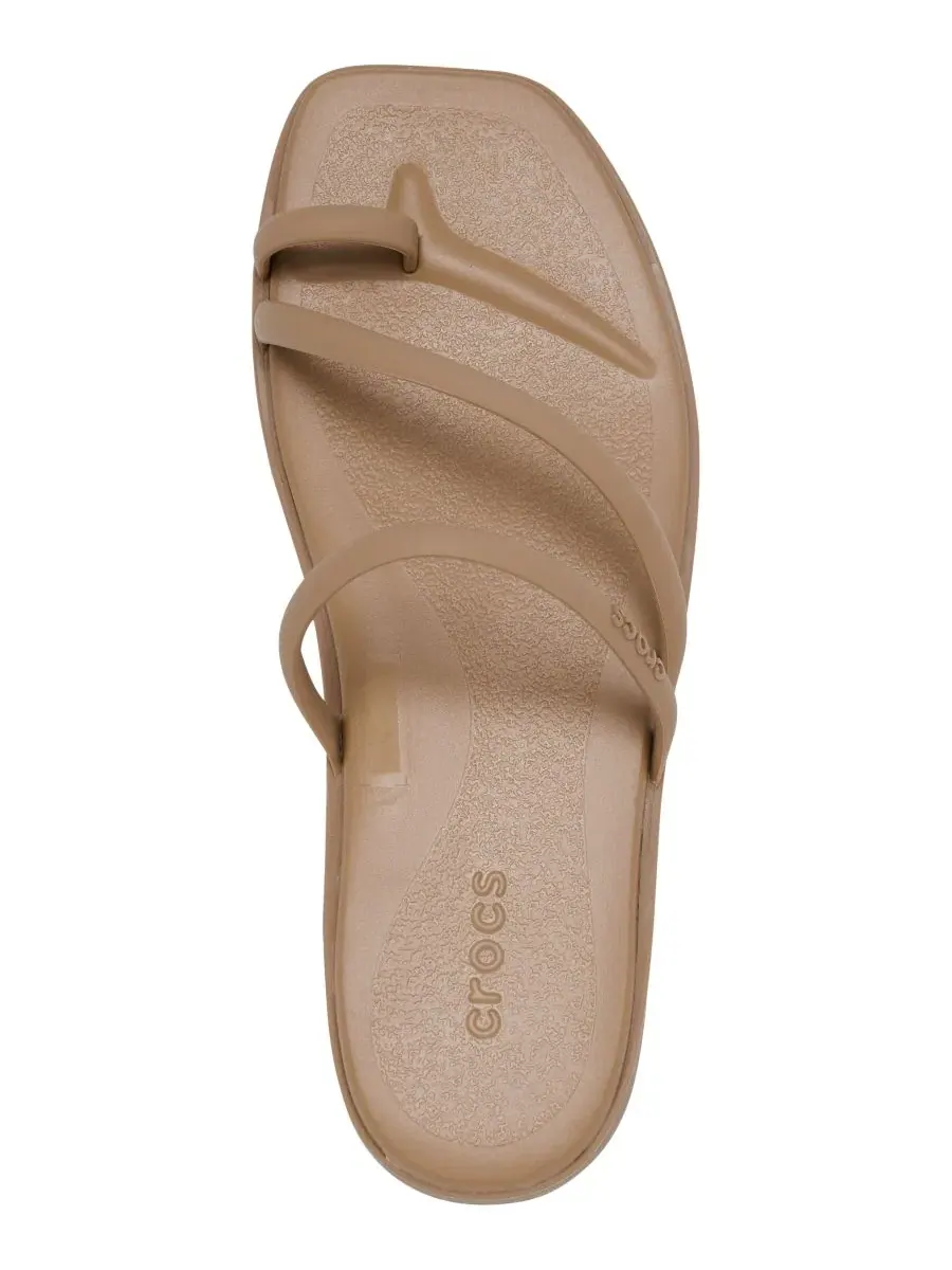 Женские сандалии Miami с петлей для пальца от Finish Line Crocs — изображение 4 из 6, молочный шоколад