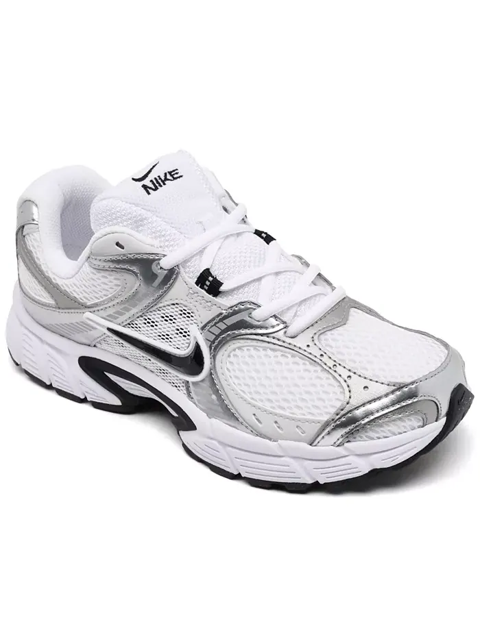 Женские повседневные кроссовки V5 RNR от Finish Line Nike