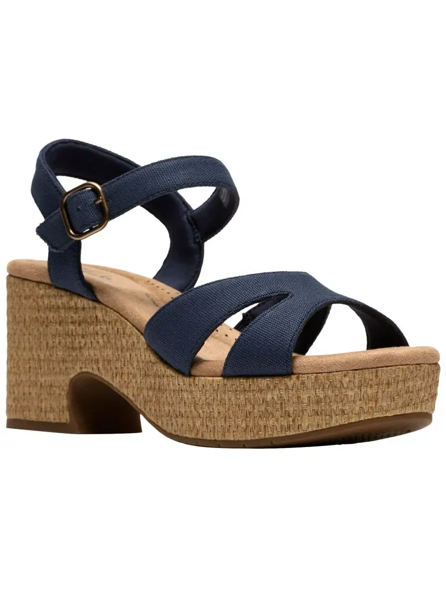 Сандалии женские Clarks Nerisa Twist на танкетке