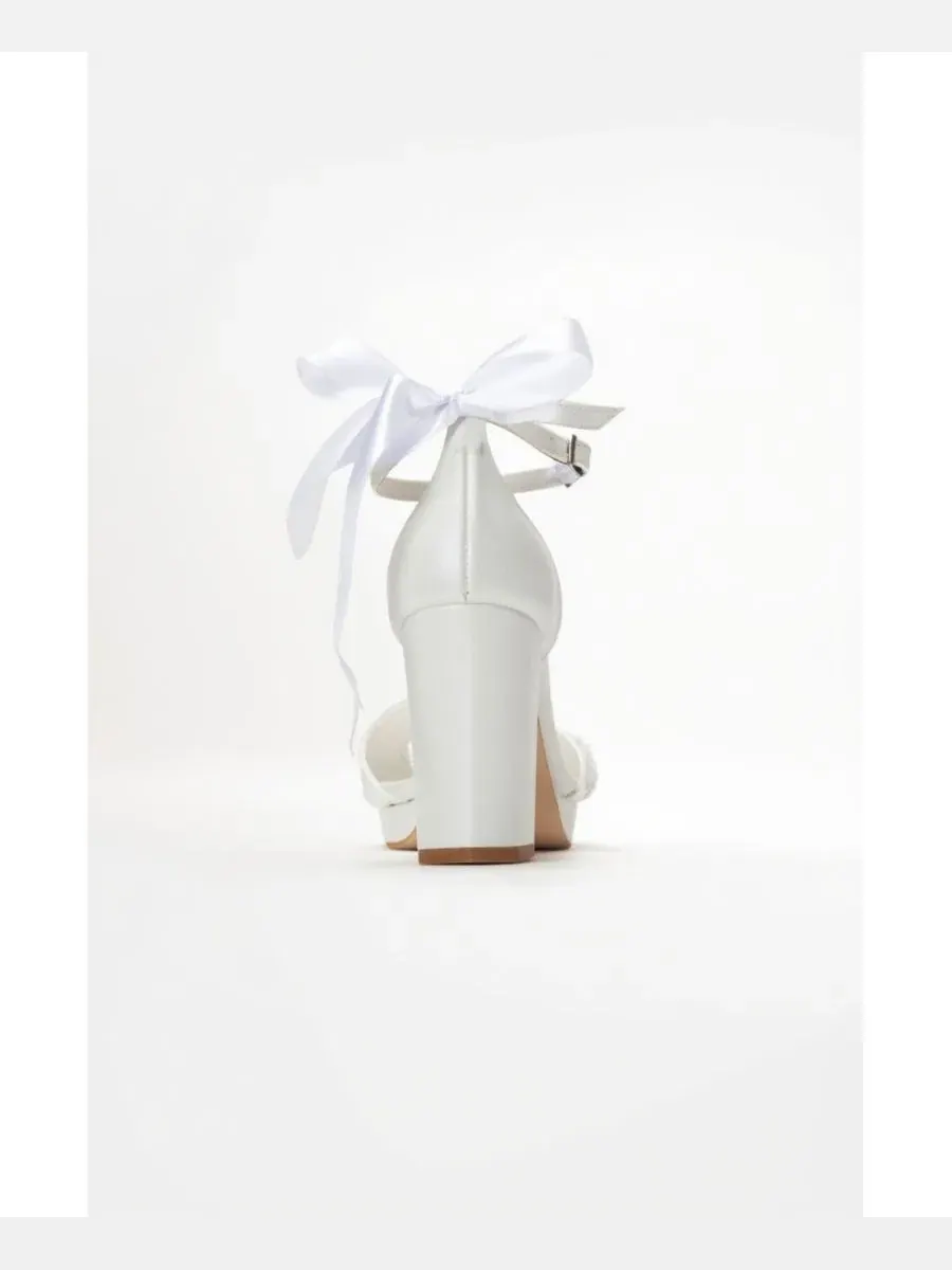 Женские свадебные туфли на каблуке Vivienne с бантом на спине Forever & Always Shoes — изображение 2 из 5, белый