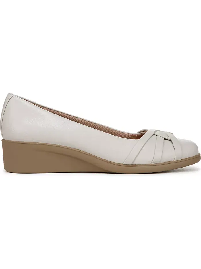 Женские балетки Jorie Low Wedge на низком клине LifeStride — изображение 2 из 5, костяной