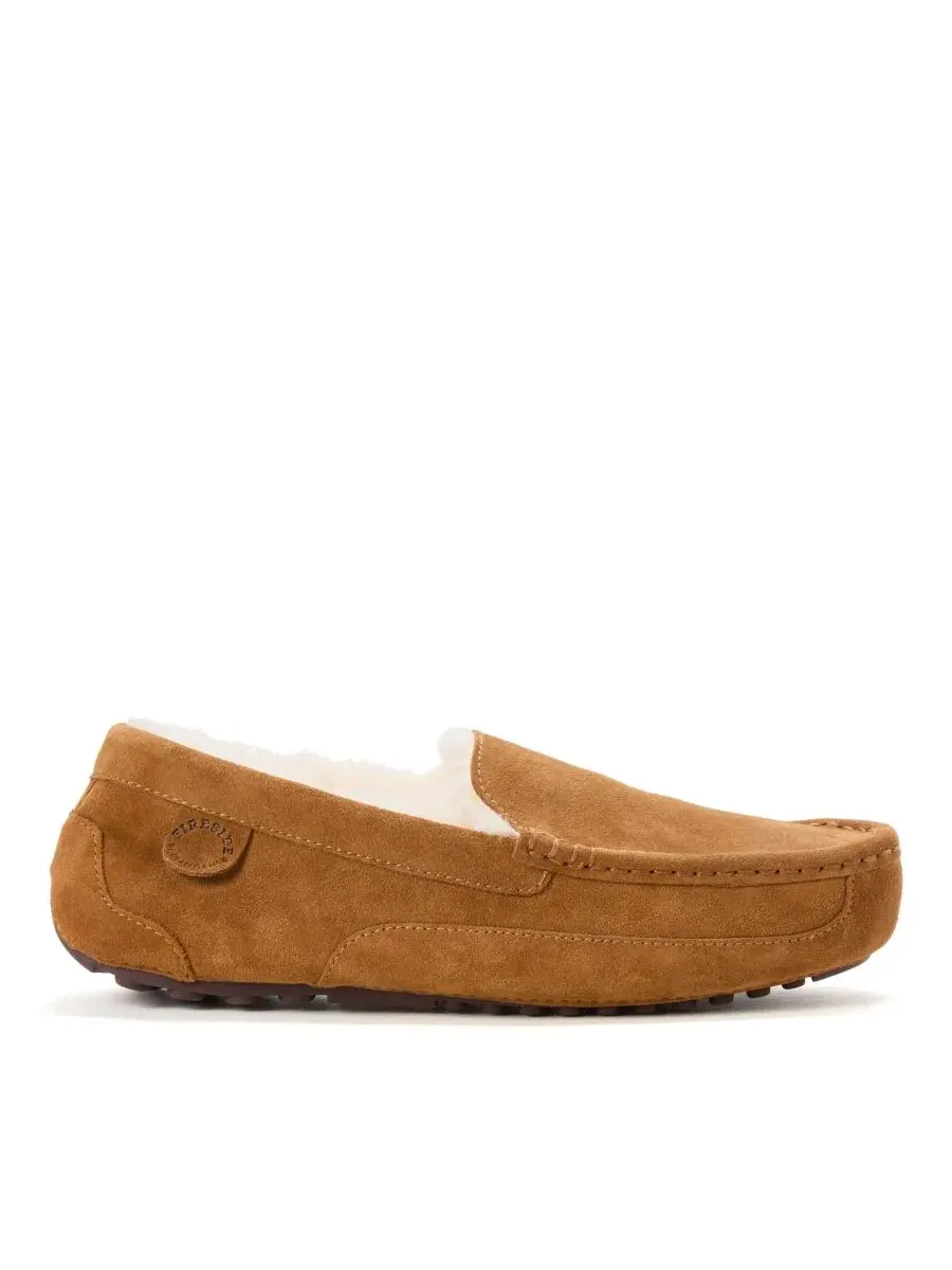 Dearfoams Мужские мокасины Fireside By Melbourne из натуральной овчины — изображение 2 из 5, орех