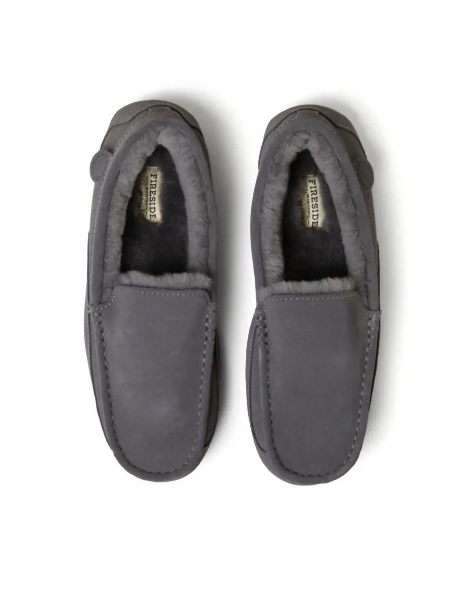 Dearfoams Мужские мокасины Fireside By Melbourne из натуральной овчины — изображение 4 из 5, серый