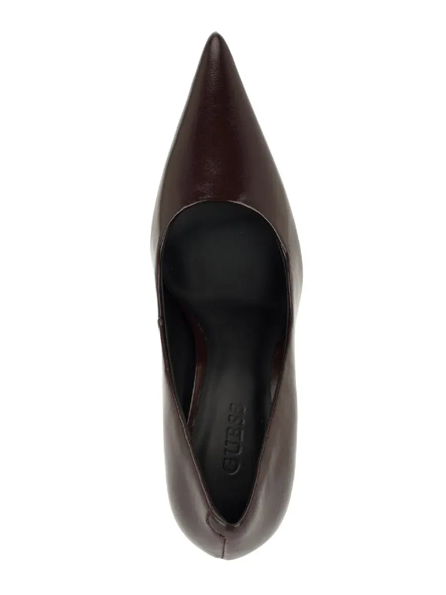 Туфли-лодочки Naprini Leather с острым мысом на каблуке-шпильке GUESS, Mystic Merlot Leather — изображение 4 из 5